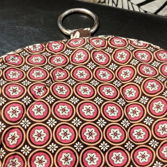 Vera Bradley Imperial Toile Saddle up Crossbody/shoulder bag. Brown & White - Picture 6 of 9